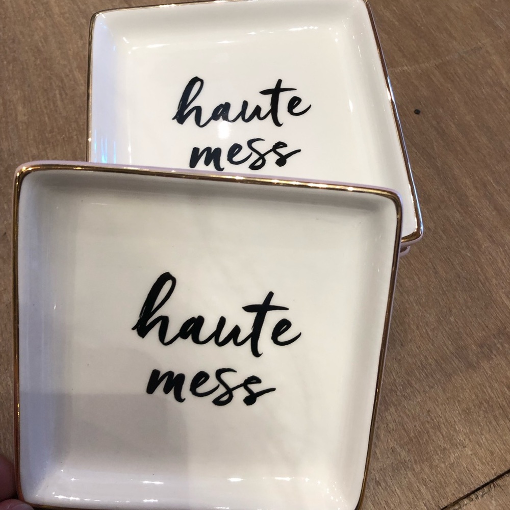 HAUTE MESS DISH